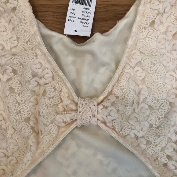 NTW Kirra Lace Peplum Tank Top with Open Back - Picture 9 of 10